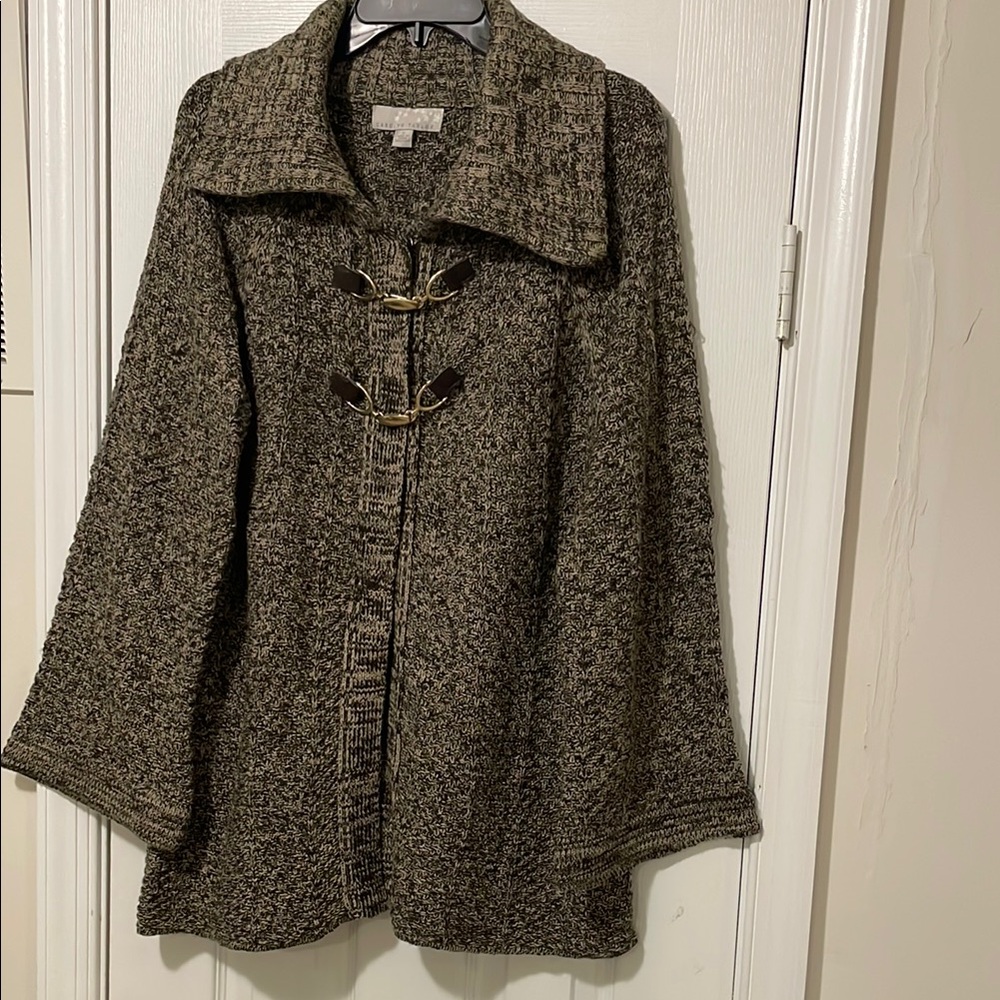 Chic Tweed Coat with Toggle Closures
